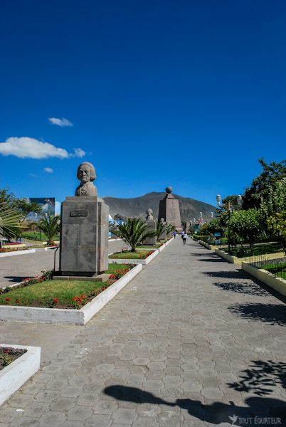 moiti&eacute;-du-monde-tout-&eacute;quateur